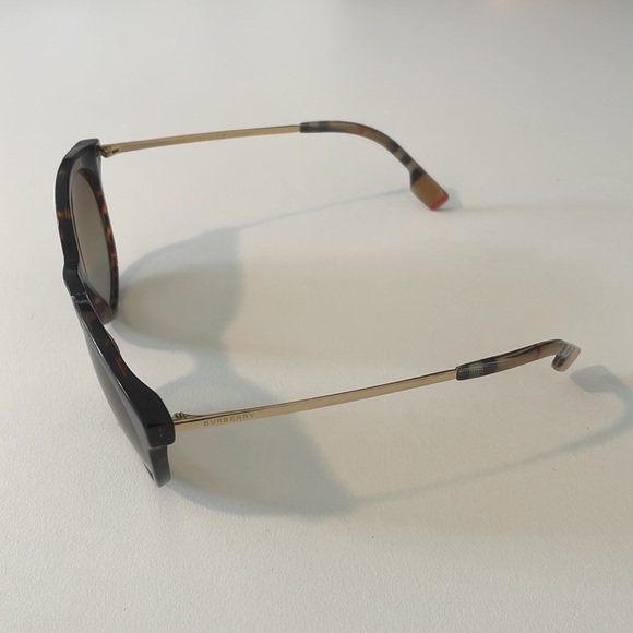 Burberry Round Havana Gold B4296 3816/T5 53-20-140 Women's Sunglasses - Picture 16 of 16